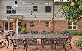Charming Apartment With Yard And Beautiful Gardens!
